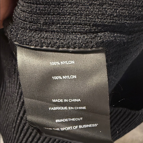 Cuts Size Small Ribbed High Neck Tank - Picture 5 of 5